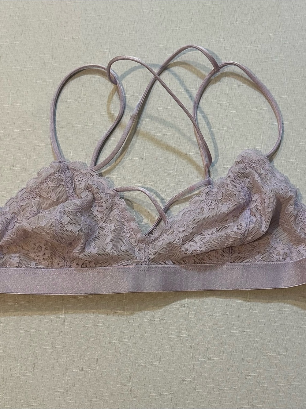 Victoria’s Secret Lavender Lace Strappy Bralette Wireless Size M